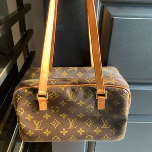 Louis Vuitton Cite MM Monogram shoulder bag